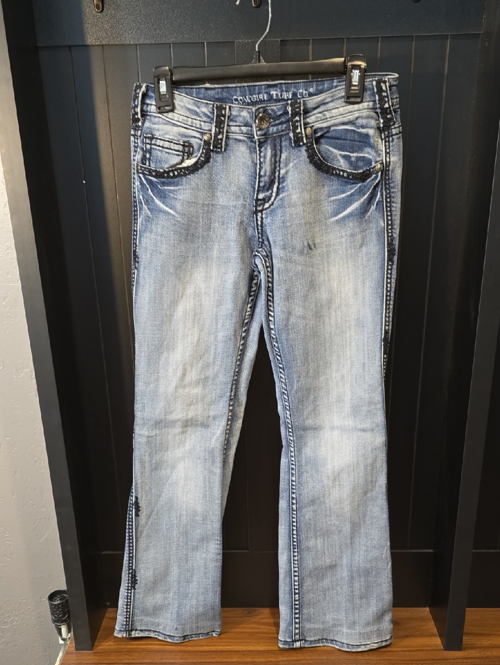 Cowgirl Tuff Women's Light Wash Bootcut Jeans - Light Blue